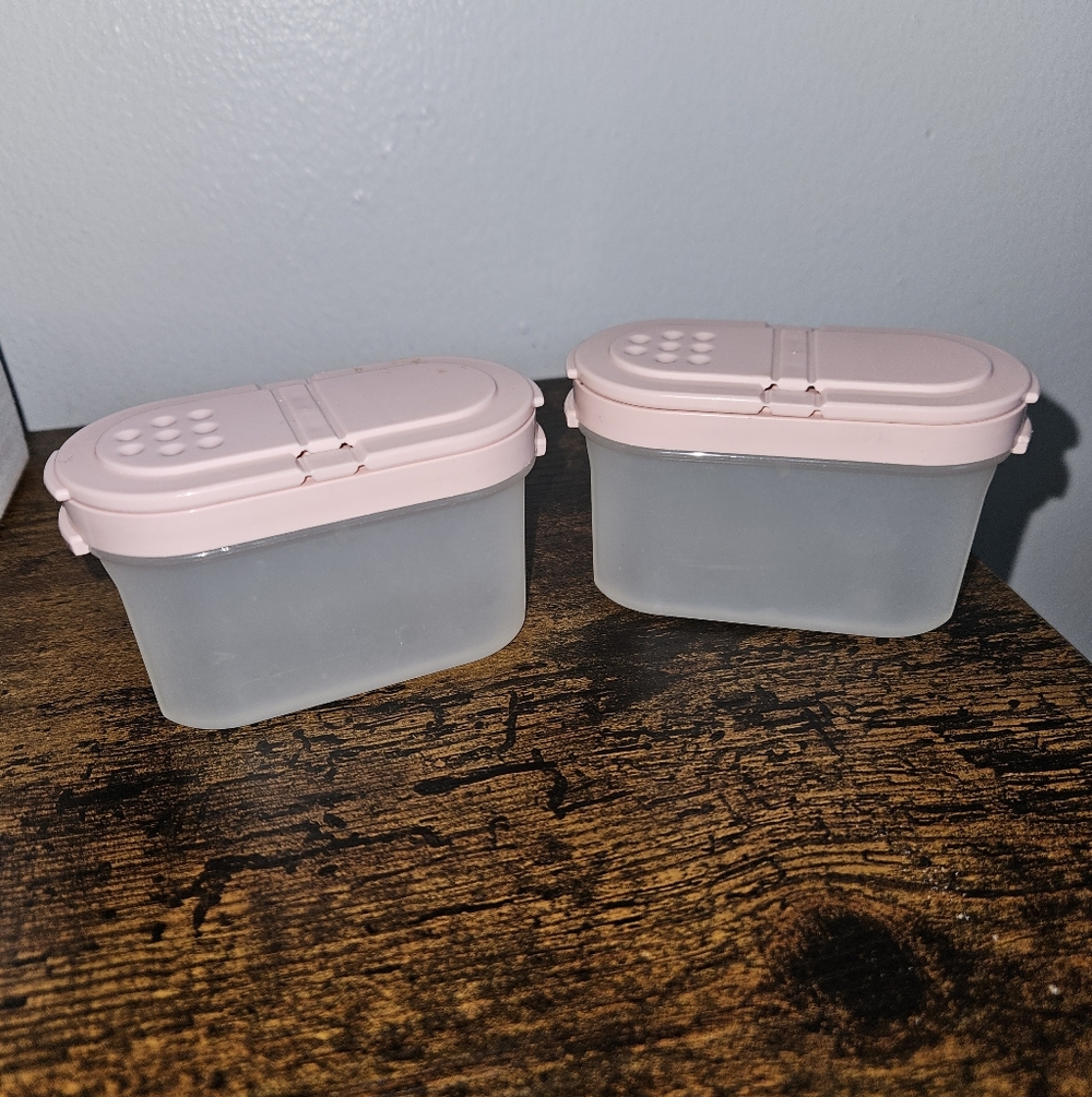 Vintage Tupperware Modular Mates Spice Shaker Containers #1843 | Pink Lid